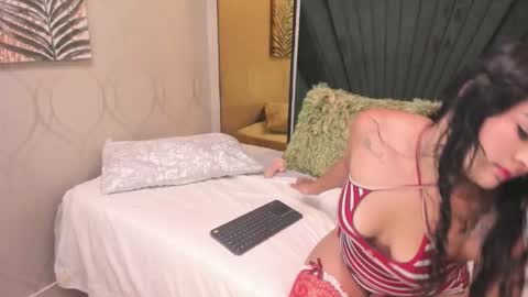 Evelin  online show from November 21, 2025, 2:21 am