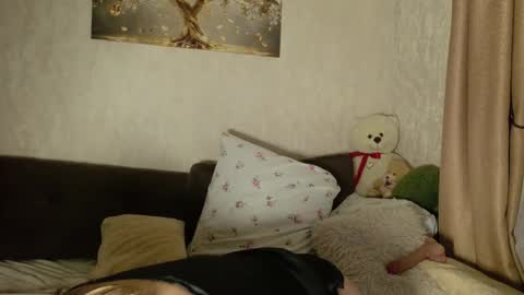 Anna online show from November 10, 2025, 3:55 pm