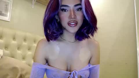 Snapshot of your_pov chatting on April 18, 2026, 10:30 am Lena online show from April 18, 2026, 10:30 am