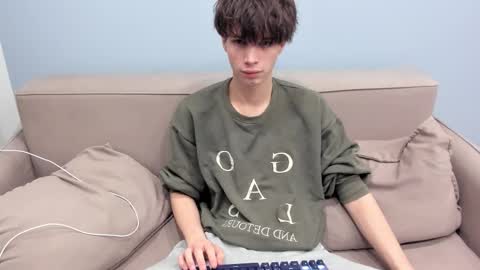 your_shy_guy online show from February 10, 2026, 7:29 pm