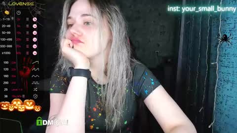 Snapshot of your_small_bunny chatting on October 27, 2025, 2:04 am Molly online show from October 27, 2025, 2:04 am