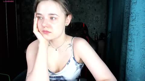 Snapshot of your_small_bunny chatting on November 24, 2025, 2:00 am Molly online show from November 24, 2025, 2:00 am