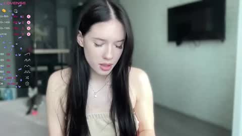 Snapshot of your_sweet_angel_ chatting on January 28, 2025, 12:32 pm Mia online show from January 28, 2025, 12:32 pm