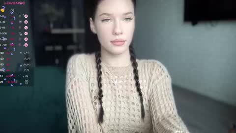 Snapshot of your_sweet_angel_ chatting on February 11, 2025, 10:48 am Mia online show from February 11, 2025, 10:48 am