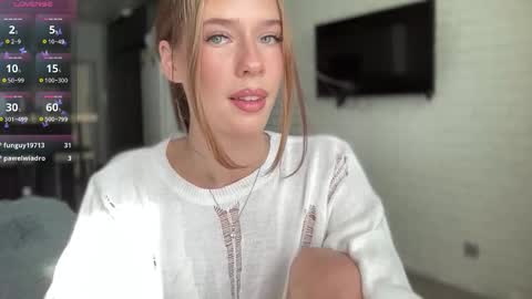 Snapshot of your_sweet_angel_ chatting on September 26, 2025, 11:03 am Mia online show from September 26, 2025, 11:03 am