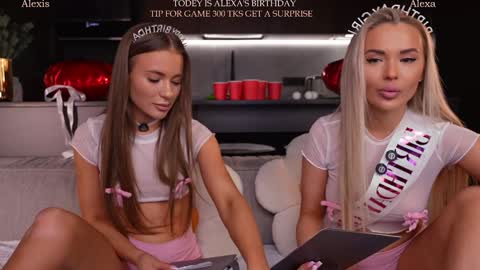 Snapshot of your_wild_lexi chatting on December 13, 2025, 10:15 pm Alexis online show from December 13, 2025, 10:15 pm