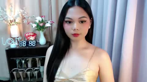Snapshot of yourangelictransgirl chatting on September 19, 2025, 12:39 pm Hi its me Yna online show from September 19, 2025, 12:39 pm