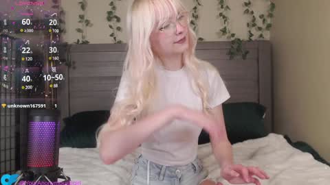 Snapshot of youranonymousegirl chatting on February 2, 2025, 3:21 am Clover OF YourAnonymousEgirl 40 off sale online show from February 2, 2025, 3:21 am