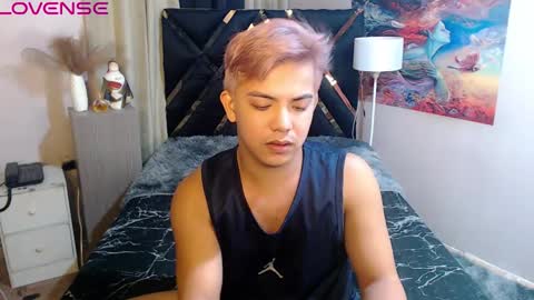 yourasian_bradley online show from October 28, 2025, 6:32 pm