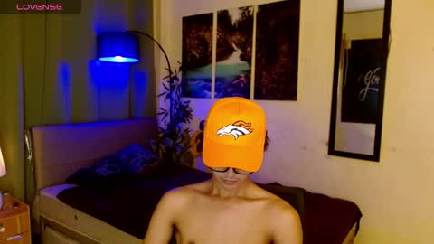 yourasiancarl online show from December 21, 2025, 12:23 pm