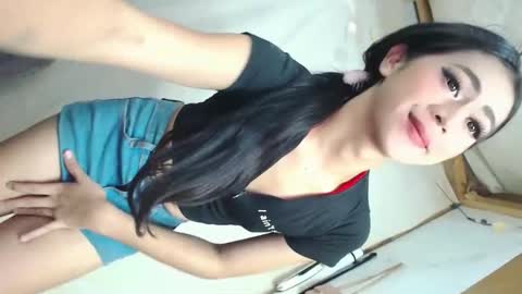 Angel online show from November 14, 2025, 6:01 am