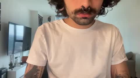 Snapshot of yourboo25 chatting on February 18, 2026, 4:25 pm yourboo25 online show from February 18, 2026, 4:25 pm