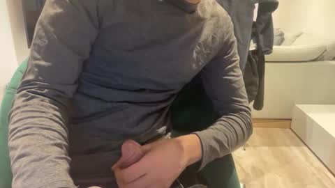 Snapshot of yourboo25 chatting on March 1, 2026, 5:31 am yourboo25 online show from March 1, 2026, 5:31 am