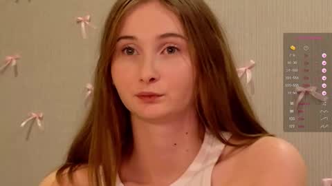 Snapshot of yourcreamyister chatting on December 3, 2025, 8:29 pm creamysister online show from December 3, 2025, 8:29 pm