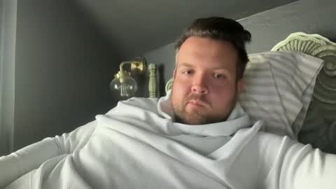 yourdaddyy34 online show from April 14, 2026, 4:35 pm