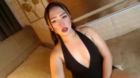 Snapshot of yourdevilsweettsx chatting on November 15, 2025, 11:18 am JEN online show from November 15, 2025, 11:18 am