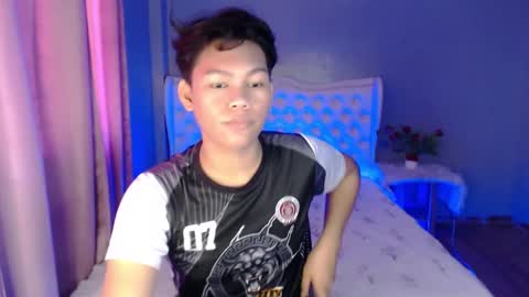 HEN online show from November 1, 2025, 12:45 am