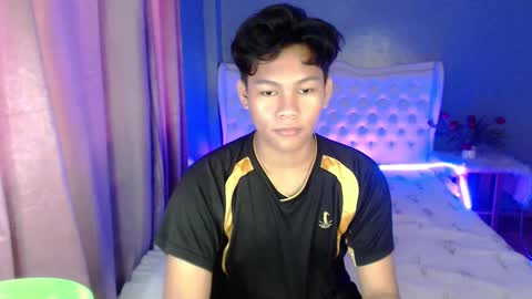 HEN online show from November 1, 2025, 10:34 pm