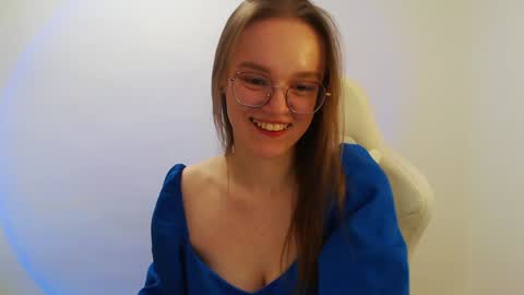 Snapshot of yourdreamray chatting on February 1, 2025, 12:07 am Lana online show from February 1, 2025, 12:07 am