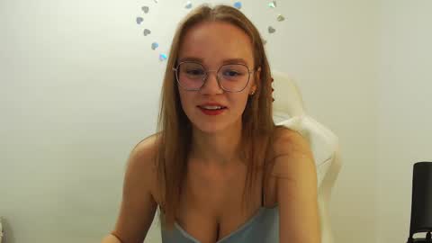 Snapshot of yourdreamray chatting on September 27, 2025, 5:18 pm Lana online show from September 27, 2025, 5:18 pm