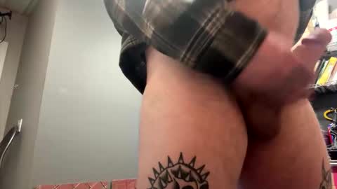 yourdumbdaddy6 online show from February 11, 2026, 7:52 pm