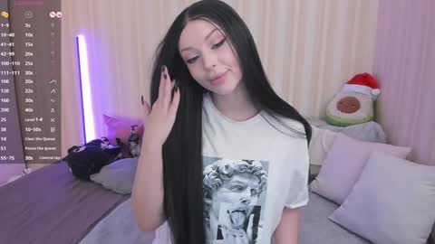 Snapshot of youreyesgazm chatting on January 17, 2025, 7:08 am Mary online show from January 17, 2025, 7:08 am