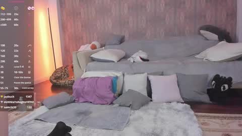 Snapshot of youreyesgazm chatting on February 25, 2025, 12:03 pm Mary online show from February 25, 2025, 12:03 pm