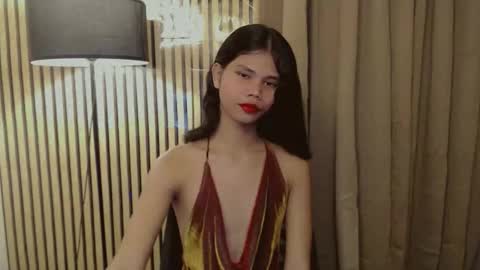 Snapshot of yourfavoratevivian chatting on November 12, 2025, 8:41 pm Vivian online show from November 12, 2025, 8:41 pm