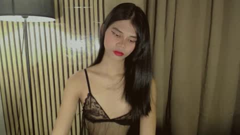 Snapshot of yourfavoratevivian chatting on November 29, 2025, 9:18 pm Vivian online show from November 29, 2025, 9:18 pm