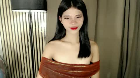 Snapshot of yourfavoratevivian chatting on December 14, 2025, 5:24 am Vivian online show from December 14, 2025, 5:24 am