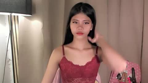Snapshot of yourfavoratevivian chatting on April 19, 2026, 11:07 pm Vivian online show from April 19, 2026, 11:07 pm