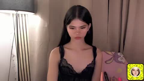 Snapshot of yourfavoratevivian chatting on July 5, 2026, 11:34 pm Vivian online show from July 5, 2026, 11:34 pm