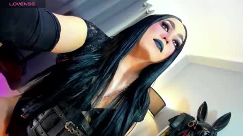  not into STINGY and CHEAP people online show from October 21, 2025, 9:48 pm