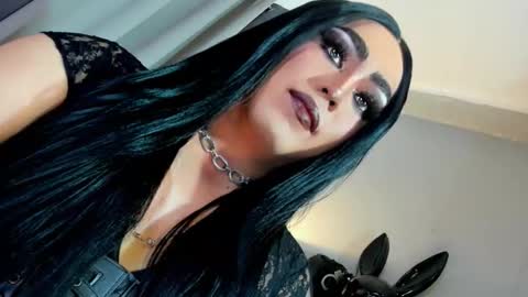  not into STINGY and CHEAP people online show from November 7, 2025, 10:21 pm