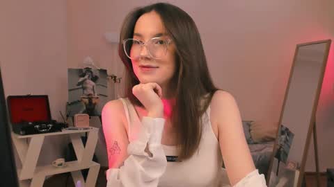 Snapshot of yourfrenchteacher chatting on February 18, 2025, 9:20 pm Chloe online show from February 18, 2025, 9:20 pm