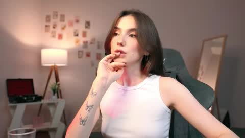 Snapshot of yourfrenchteacher chatting on September 11, 2025, 8:20 pm Chloe online show from September 11, 2025, 8:20 pm