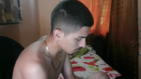 Snapshot of yourgodzeus chatting on December 4, 2025, 7:55 pm yourgodzeus online show from December 4, 2025, 7:55 pm