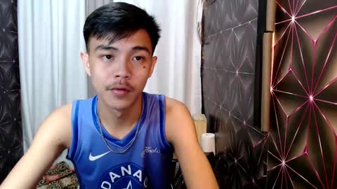 Snapshot of yourguy_josh23 chatting on February 21, 2025, 1:44 pm Josh online show from February 21, 2025, 1:44 pm