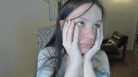 Snapshot of yourher0in chatting on January 13, 2026, 5:35 am Aida online show from January 13, 2026, 5:35 am