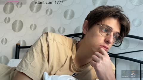Snapshot of yourhotchristian chatting on December 9, 2024, 7:28 am Chris online show from December 9, 2024, 7:28 am