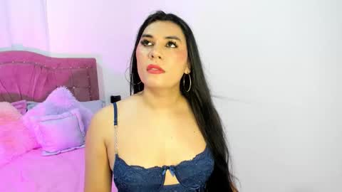 Snapshot of yourlatina_emely chatting on November 29, 2025, 2:42 pm EMELY online show from November 29, 2025, 2:42 pm