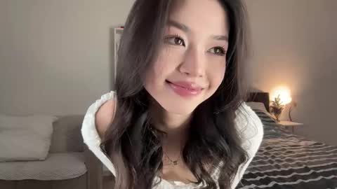 yourlittlesunrise_ online show from December 14, 2025, 5:46 am