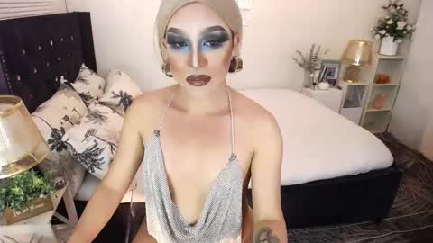 --               online show from November 9, 2025, 7:17 am