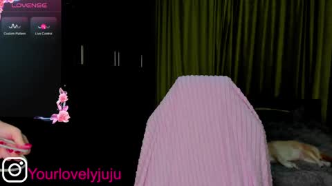 Snapshot of yourlovelyjul chatting on January 30, 2025, 5:19 am Julia 3 online show from January 30, 2025, 5:19 am