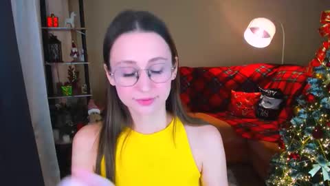 Snapshot of yourlovelystoryy chatting on December 17, 2025, 4:35 pm Vetta online show from December 17, 2025, 4:35 pm