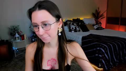 Snapshot of yourlovelystoryy chatting on December 19, 2025, 9:27 am Vetta online show from December 19, 2025, 9:27 am