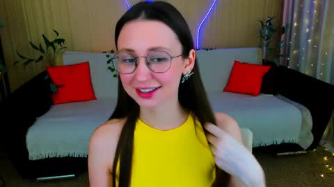 Snapshot of yourlovelystoryy chatting on April 5, 2026, 4:26 pm Vetta online show from April 5, 2026, 4:26 pm