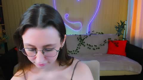 Snapshot of yourlovelystoryy chatting on May 9, 2026, 1:49 pm Vetta online show from May 9, 2026, 1:49 pm