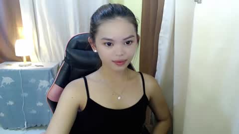 Snapshot of yourlovelytranspinay chatting on January 20, 2025, 2:32 am your lovely Dina online show from January 20, 2025, 2:32 am