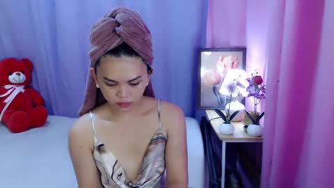 your lovely Dina online show from May 11, 2026, 1:44 am